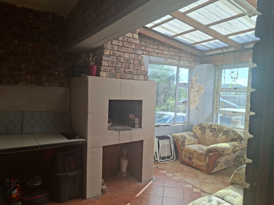 3 Bedroom Property for Sale in Levallia Western Cape